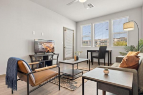 Stunning Westgate CozySuites by stadium with pool 9